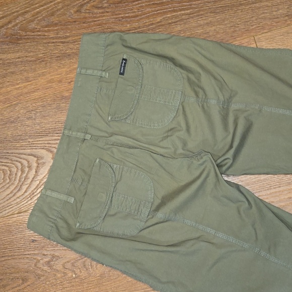 SANCTUARY CROP PANTS.   #6009 - Picture 6 of 7